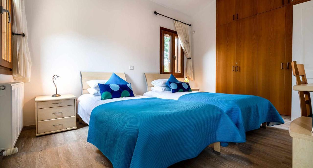 4 Bedroom Villa Helidoni With Private Infinity Pool, Aphrodite Hills Resort Kouklia Exterior photo